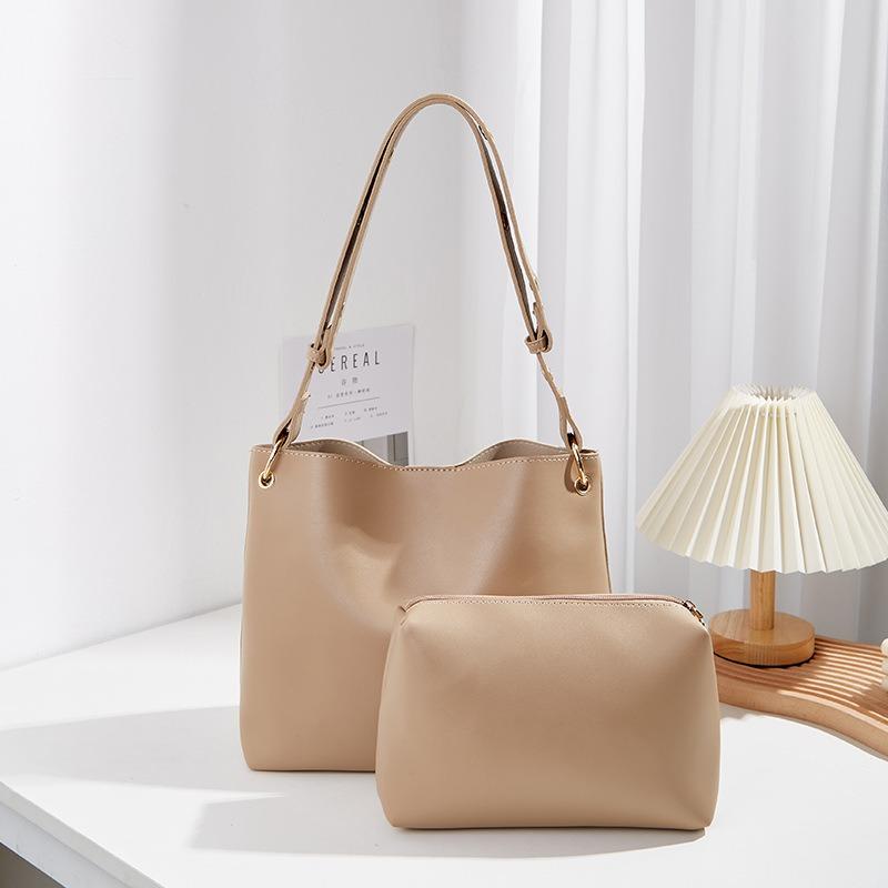 Niche design sense autumn and winter bag bucket bag women's new large-capacity commuter tote single shoulder mother bag tide