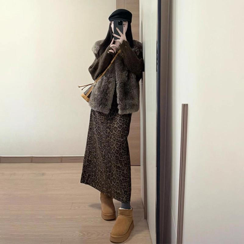 

Women s Retro Leopard Print Fur Collar Jacket and Skirt Set - Slimming, High-Class Autumn/Winter 2025 Trend XL [Recommended 115-125 kg]