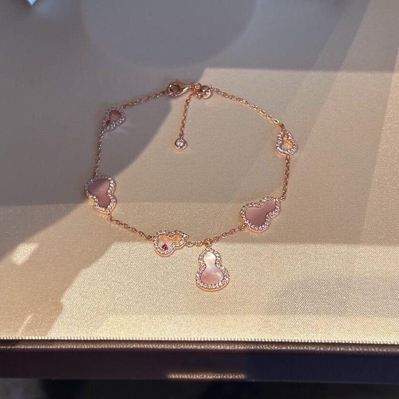 Chinese Style Zircon Gourd Bracelet: Elegant, Luxurious, and Fashionable Bangle.