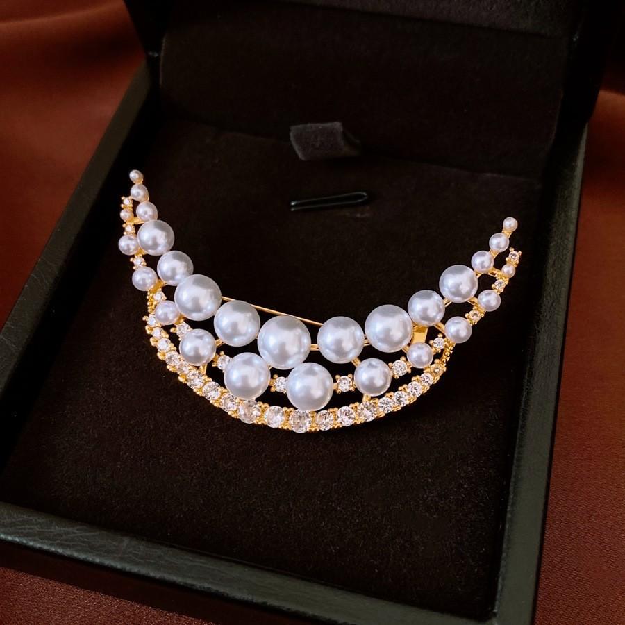 Średniowieczna Vintage Broszka z Kontrastującą Pszczołą Inkrustowana Diamentami Retro Lekki Luksus High-endowa Korsaż Wykwintne Wszechstronne Dodatki Kobiety