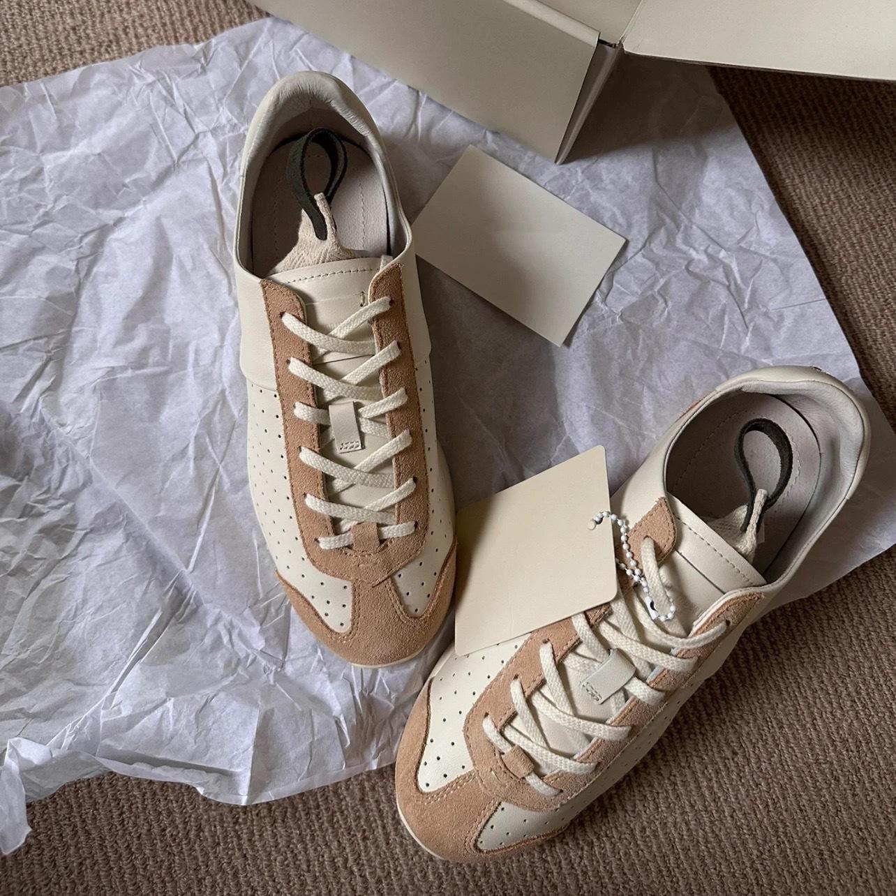 

Cowhide version~ Leather ballet training shoes soft-soled women s shoes niche casual color matching retro sports shoes Forrest Gump board shoes 40 білий