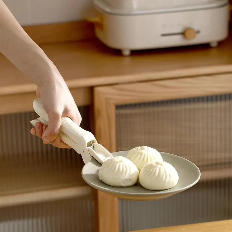 Hot Plate Gripper Clips Holder Tongs For Moving Hot Plate Bowls Pizza Pan Air Fryer Microwave Oven with Food Out Kitchen Gadget