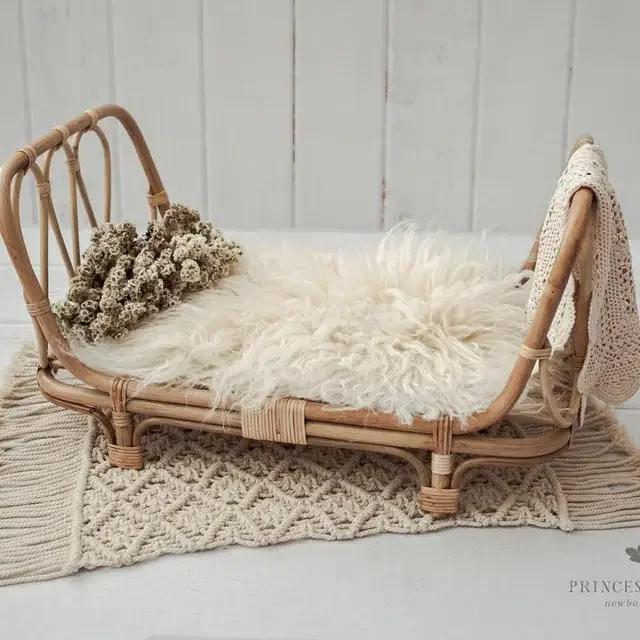 Vintage Handmade Newborn Photography Basket-Baby Chairs & Doll Bed Props for Boys & Girls Perfect for Newborn Baby Photoshoot