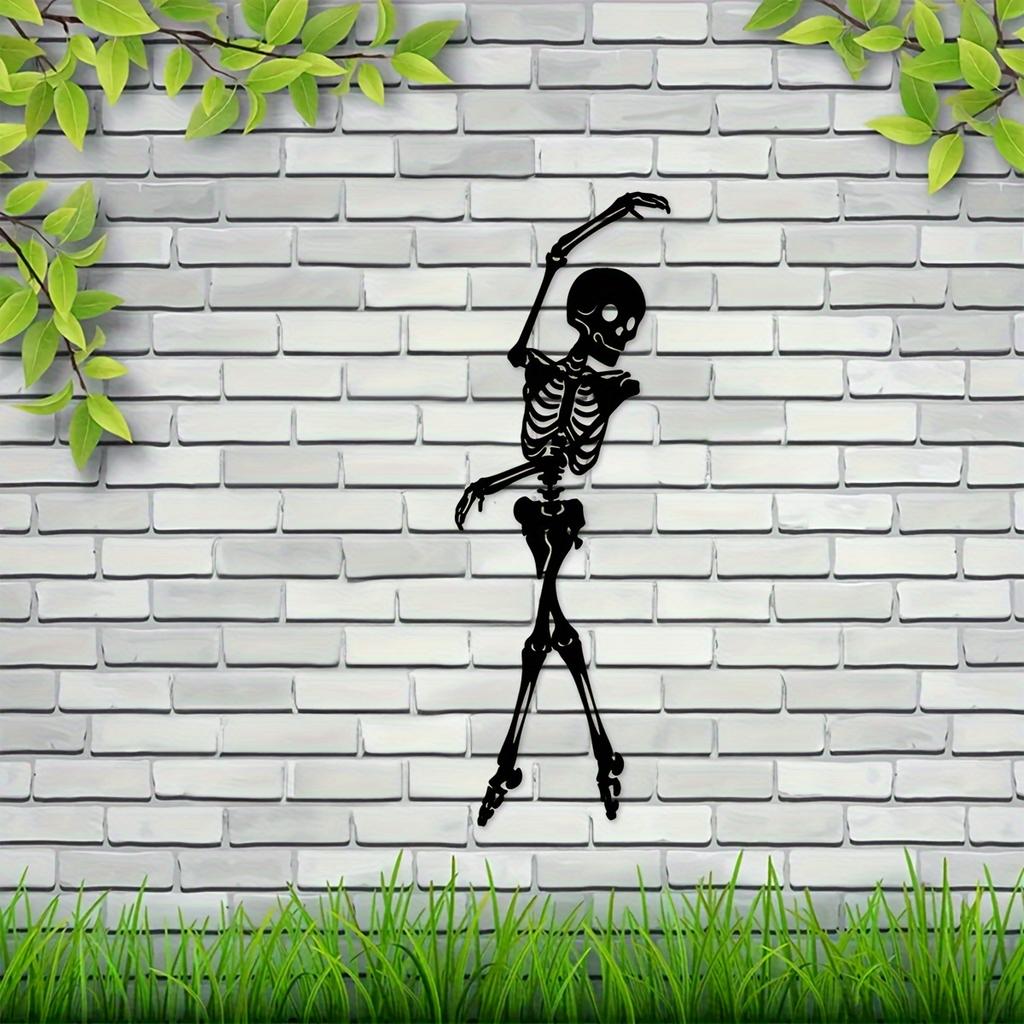 1pc Gothic Skeleton Dance Metal Wall Art, Skull Decor for Living Room, Halloween Christmas New Year Gift