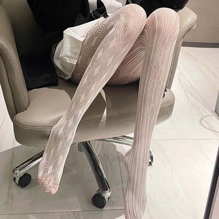 Milchweiße Spitze Vertikalstreifen Anti-Haft, Anti-Roll Strümpfe für Damen - Frühling/Sommer Mode.