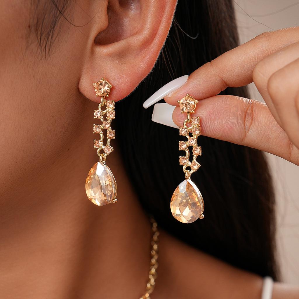 2-piece Set, Court Style Diamond-set Flower Water Drop Stud Earrings Necklace Set, Item Decoration.