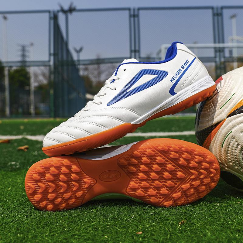 New Men Football Boots Indoor Futsal Soccer Shoes Ultralight Wholesale Professional Training Unisex Breathable Drop Shipping