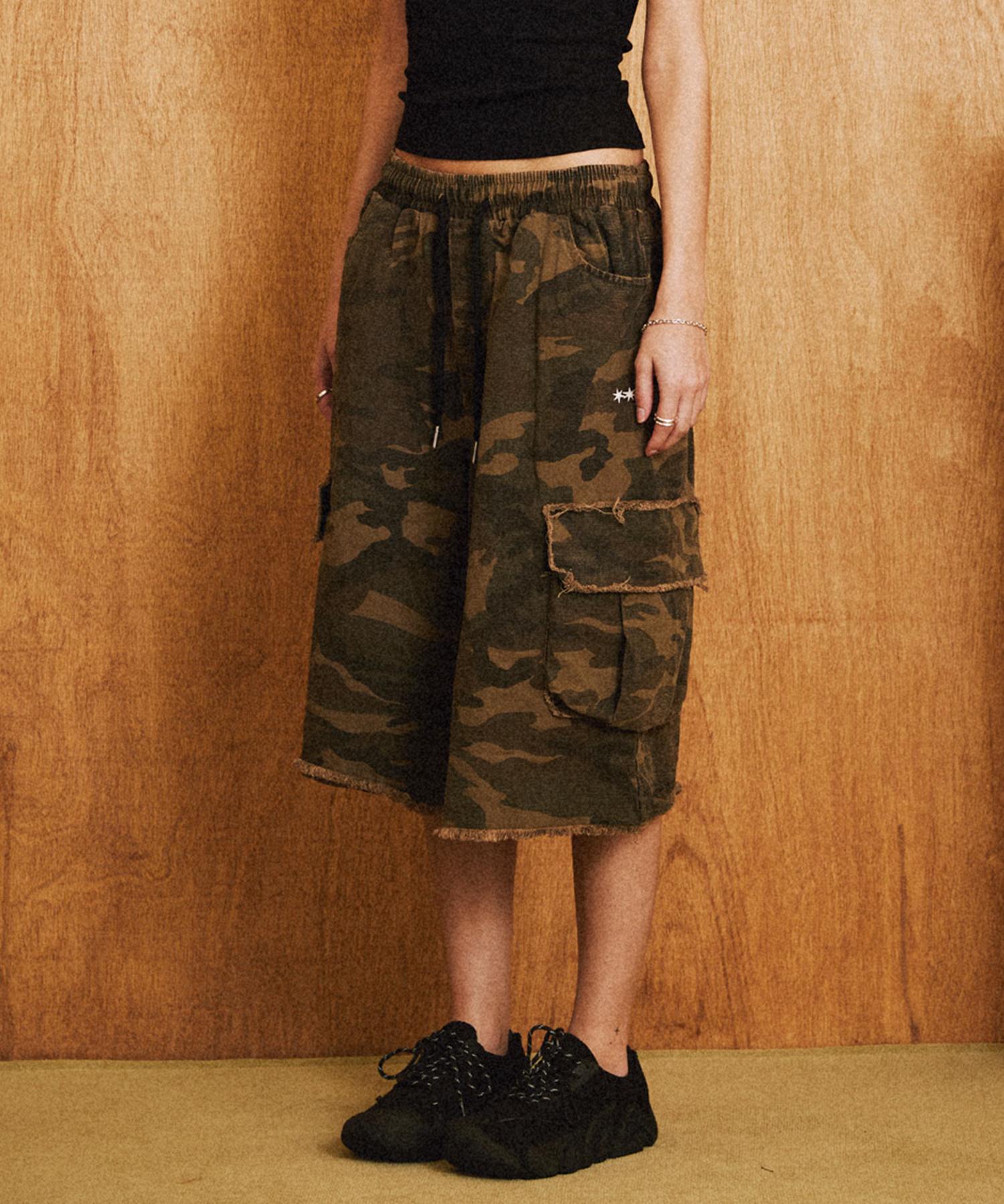 TONSIL Vintage Camo Long Bermuda Pants
