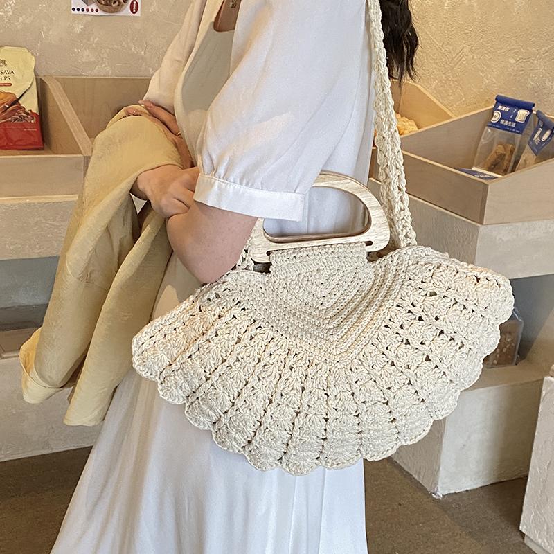 2026 Neue Retro Fächerförmige Häkel-Gewebte Achseltasche für Damen Ins-Stil Strandurlaub Vielseitig Holzgriff Umhängetasche