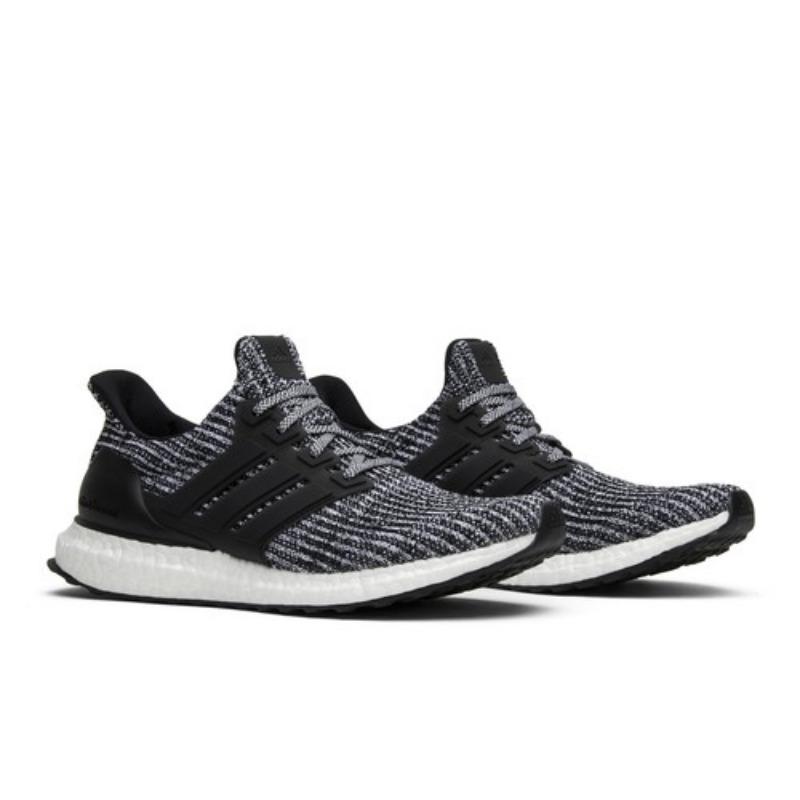 

adidas UltraBoost 4.0 Cookies and Cream BB6179 EU 42 чорний