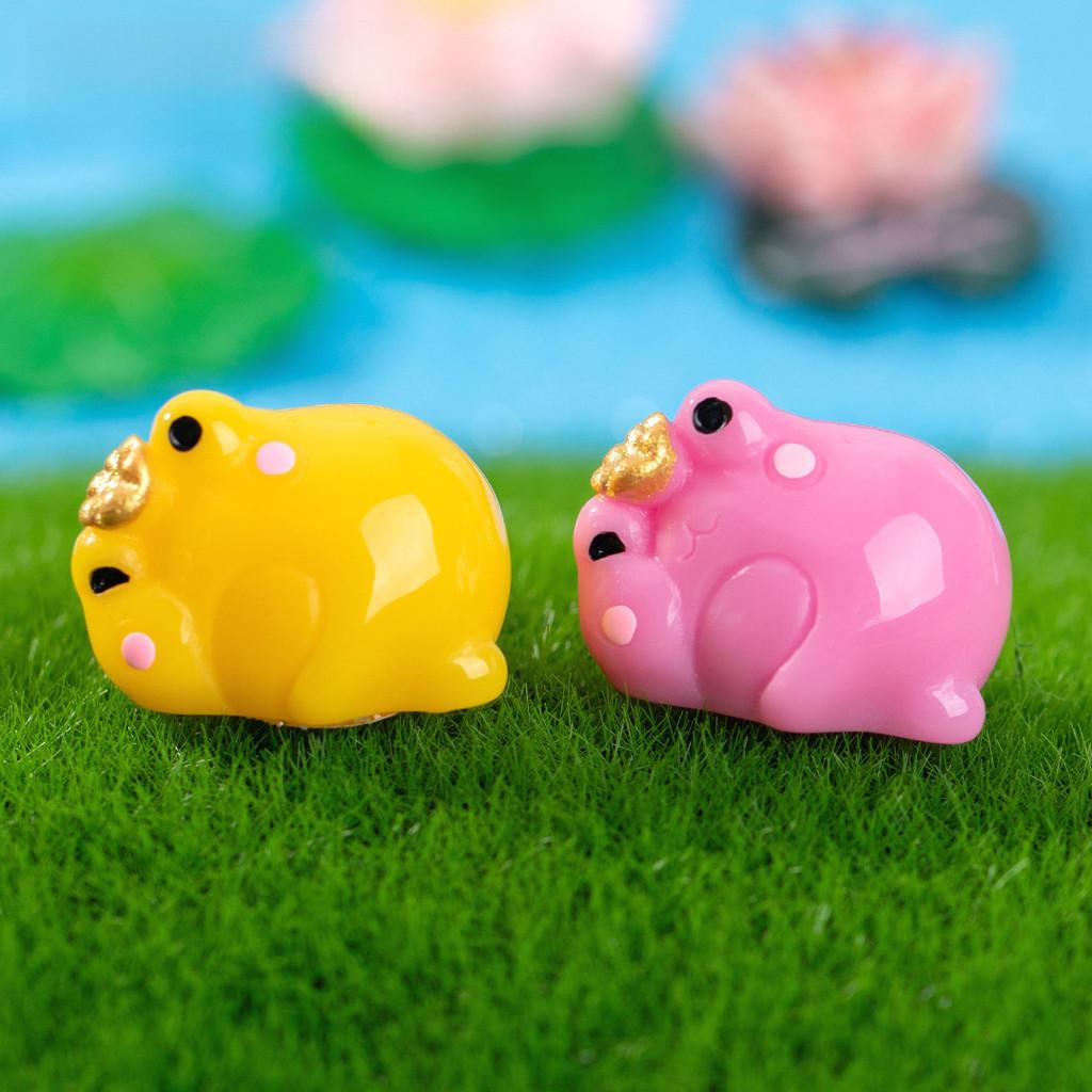 Charming Resin Crowned Frog Figurine For Miniature Moss Gardens And Table Decor