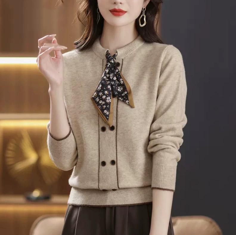 

Вязаный свитер в западном стиле для женщин среднего возраста, вязаный базовый свитер с кружевом, замедляющим старение XS бежевый