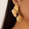 Vintage Metal Flower Post Earrings For Women Large Gold Color Textured Petal Party Accessories Fashion Jewelry Gift