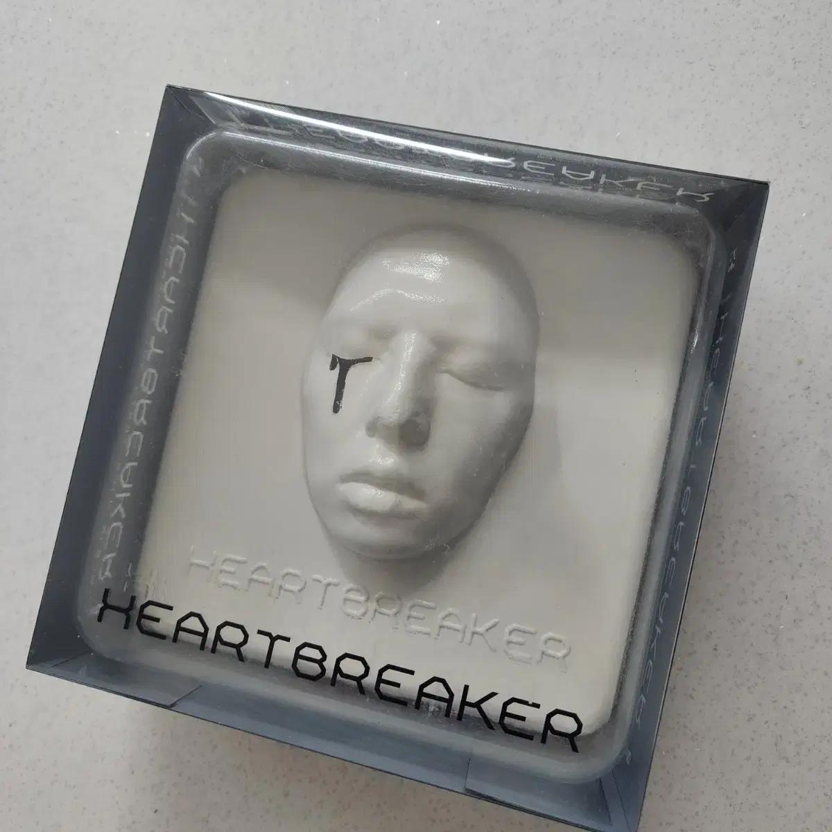 

G-dragon Heartbreaker