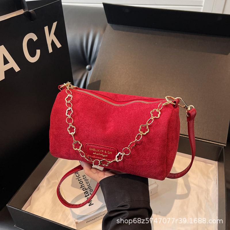 Feeling foreign niche underarm bag women's 2025 new autumn and winter versatile ins one-shoulder crossbody chain trendy pillow bag