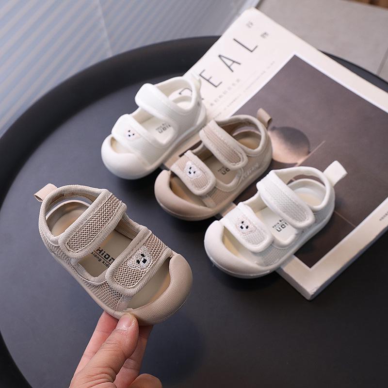 "2024 Summer Baby Sandals: Breathable Mesh, Closed Toe, Soft Sole, Non-Slip Walking Shoes for Boys and Girls" 