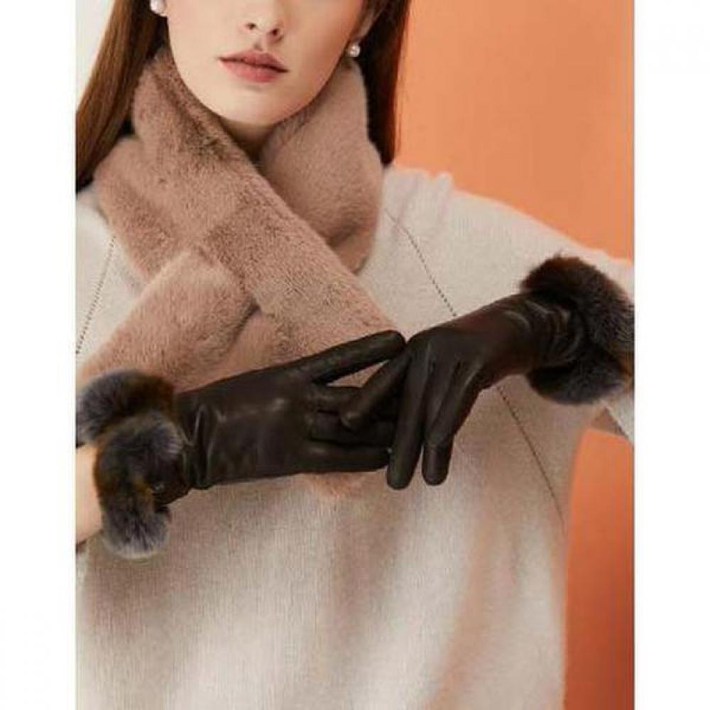 Daks Black Lambskin Rex Fur Touchscreen Gloves Dcgv2f276