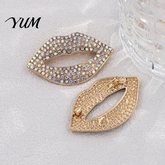 Clothing Pins Sexy Rhinestone Lip Brooch for Women, Red Shape Lapel Alloy Bags Pin Pin, Accessory Suits Coats Scarves Shawls Bag Decoration
