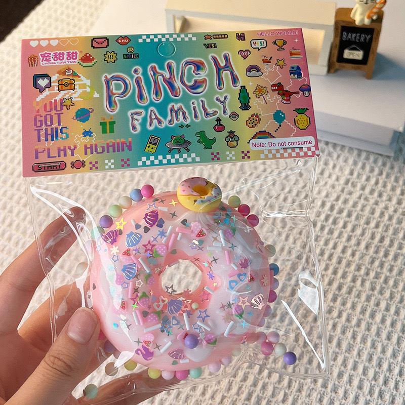 

Декомпрессионная игрушка для сжимания пончика, силиконовая, красивая детская игрушка, палатка на ночном рынке, небольшой подарок 95G[PVC 13 * 16cm]]