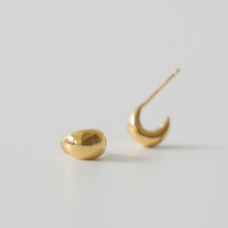 modernlike 14k gold-filled silver glossy volume moon earrings