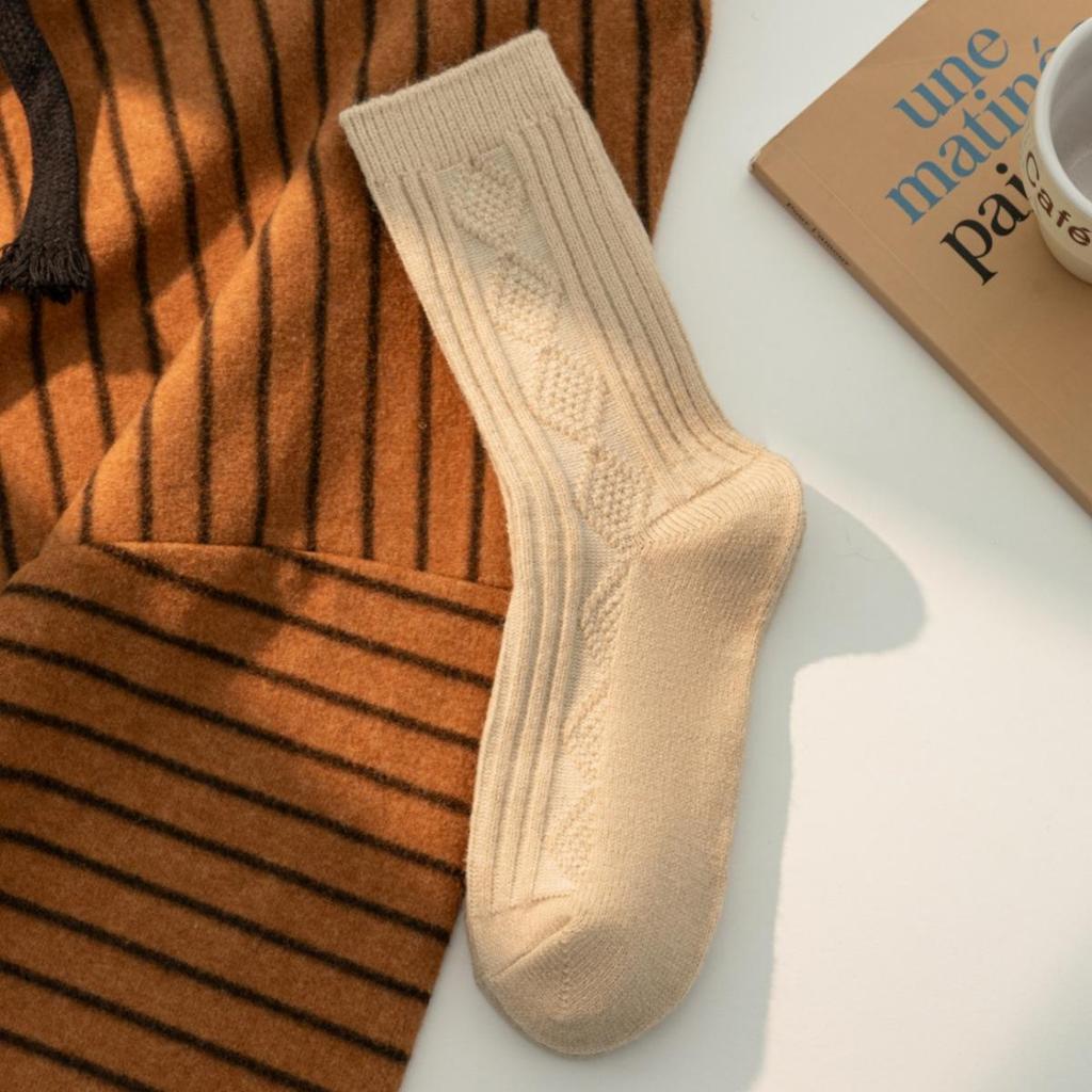 Autumn-Winter Warm Cashmere Diamond Thick Mid-Calf Socks for Women