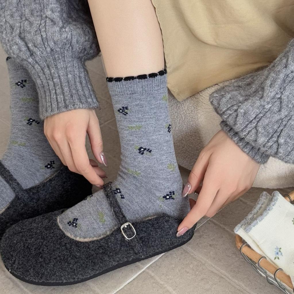 Cashmere Small Floral Dongdaemun Boneless Anti-Pilling Medium Tube Socks Cute Korean Small Fresh Stacking Socks