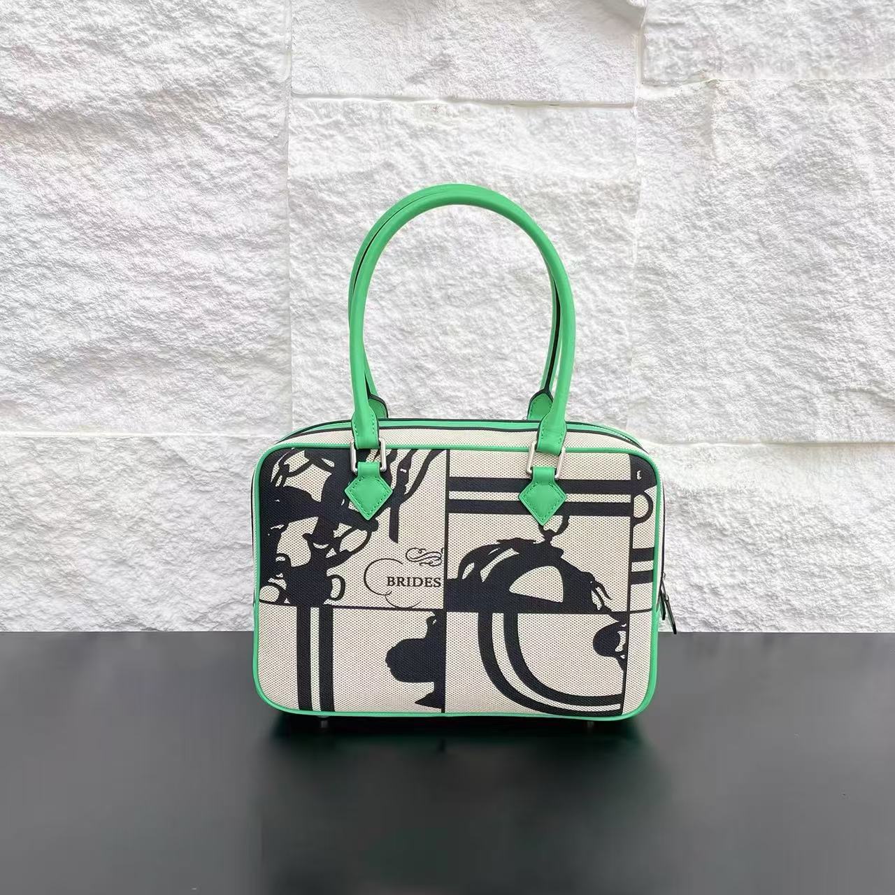 

25 New Style Hot H Family Embroidered Floral Canvas High-Grade Comfortable Cotton Liner Underarm Bag Handheld Single Shoulder Bag Linen Small Size 21cm зелёный