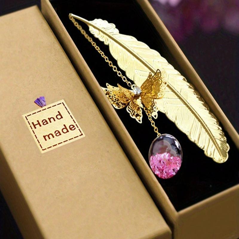 

Classic Chinese Metal Bookmark Gift Box Avec Plumes Et Papillons Mode Papeterie Souvenir Pour Enseignants Et Amis Camarade розовый