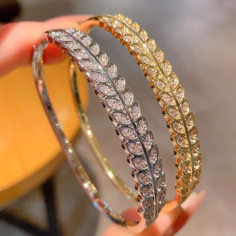 Real Zirconia Bracelet Luxurious Full Set with Charm Willow Leaf Bracelet Exquisite Creative Bracelet