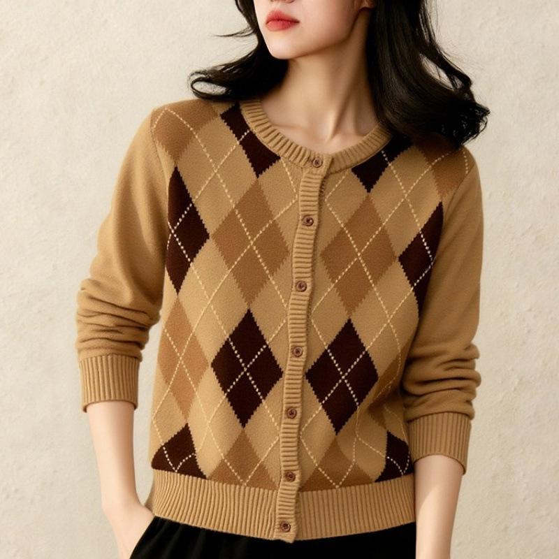 Plus Size Diamond Pattern Khaki Knit Cardigan - Round Neck, Long Sleeve