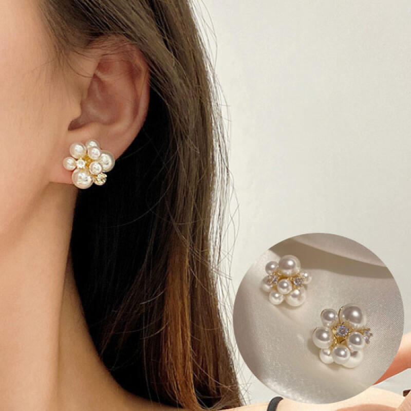 Droel Pearl Snowflake Earrings