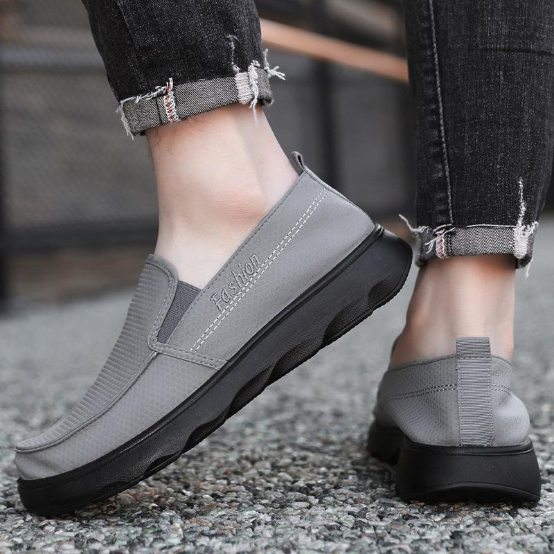 Ice silk breathable cloth shoes men's soft soles lightweight middle-aged and elderly casual walking shoes dad shoes summer one-pedal men's shoes