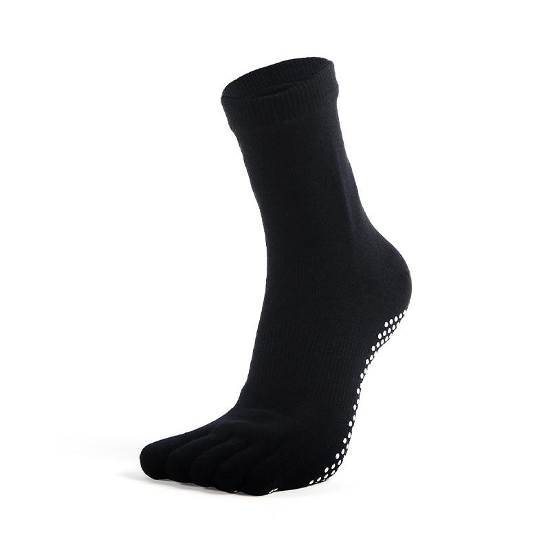 MEIKAN Women s Non-slip Five-Toe Yoga and Pilates Mid-Calf Socks One Size for Women чёрный