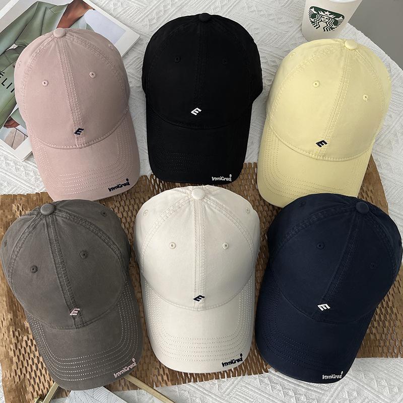 Simple small label embroidered baseball cap men's and women's soft top breathable casual sunshade cap new versatile