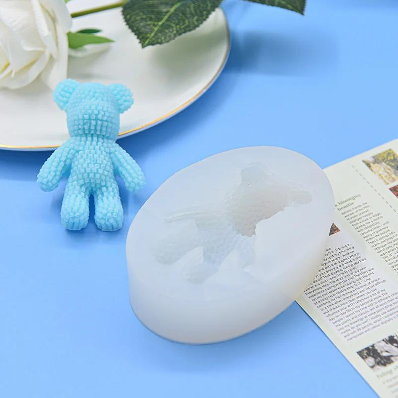 Top Quality DIY Crystal Epoxy Resin Mold Diamond Bear Keychain Backpack Buckle Semi-dimensional Silicone Mold for Crafting