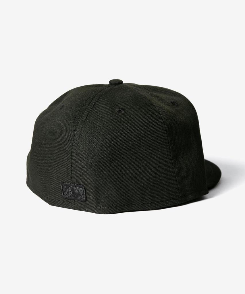 New Era 59FIFTY Black Black Size 7 & Cap, 5/8 (Used)