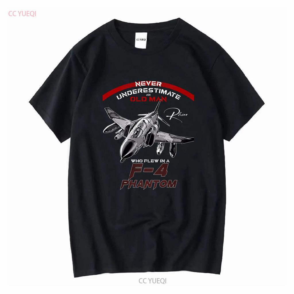 F4 Phantom Never Underestimate an Old Man Who Flew In a Classic T Shirt Vintage Washed Streetwear Stylish Versatile Soft