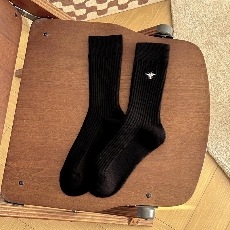 Female Autumn and Winter Pure Cotton Embroidery Small Bee Pit Tide Stripe In The Tube Pile Socks