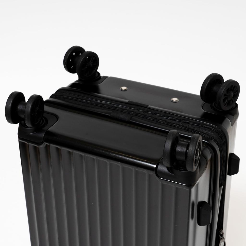 Small Double with Drink Silver [Basic Land] Carry-on Suitcase, Size, 33L, Quiet, Casters, Holder, 3.6kg,