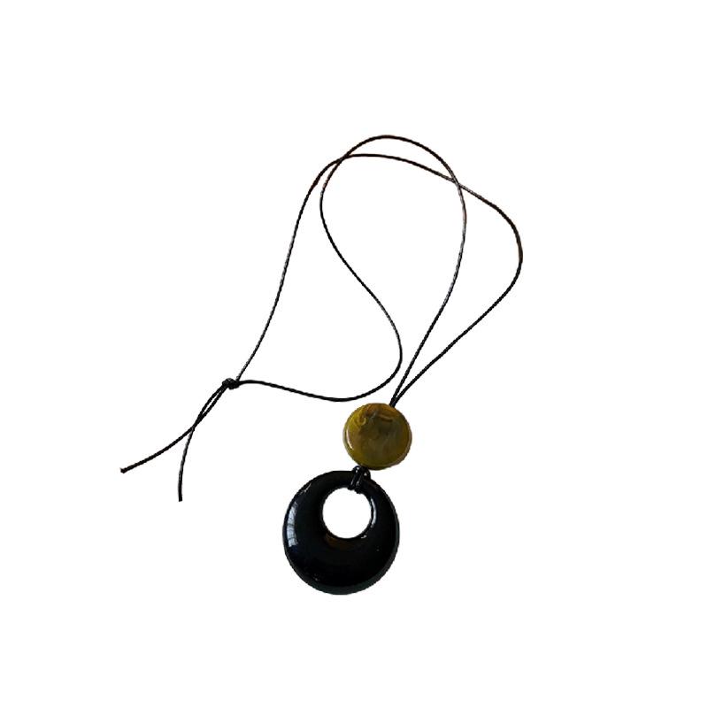 Elegant Geometric Resin Ring Necklace: Chic Long Chain for Women