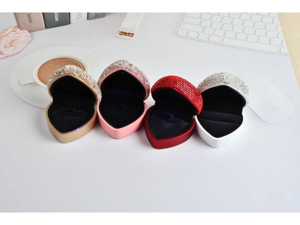 Luxury Diamond-Studded Heart LED Jewelry Pendant Box for Necklace, Earrings, or Ring