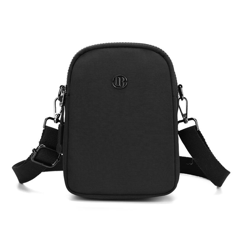 

New solid color simple shoulder bag women s outdoor portable commuting fashion small square bag versatile change mobile phone crossbody bag One Size