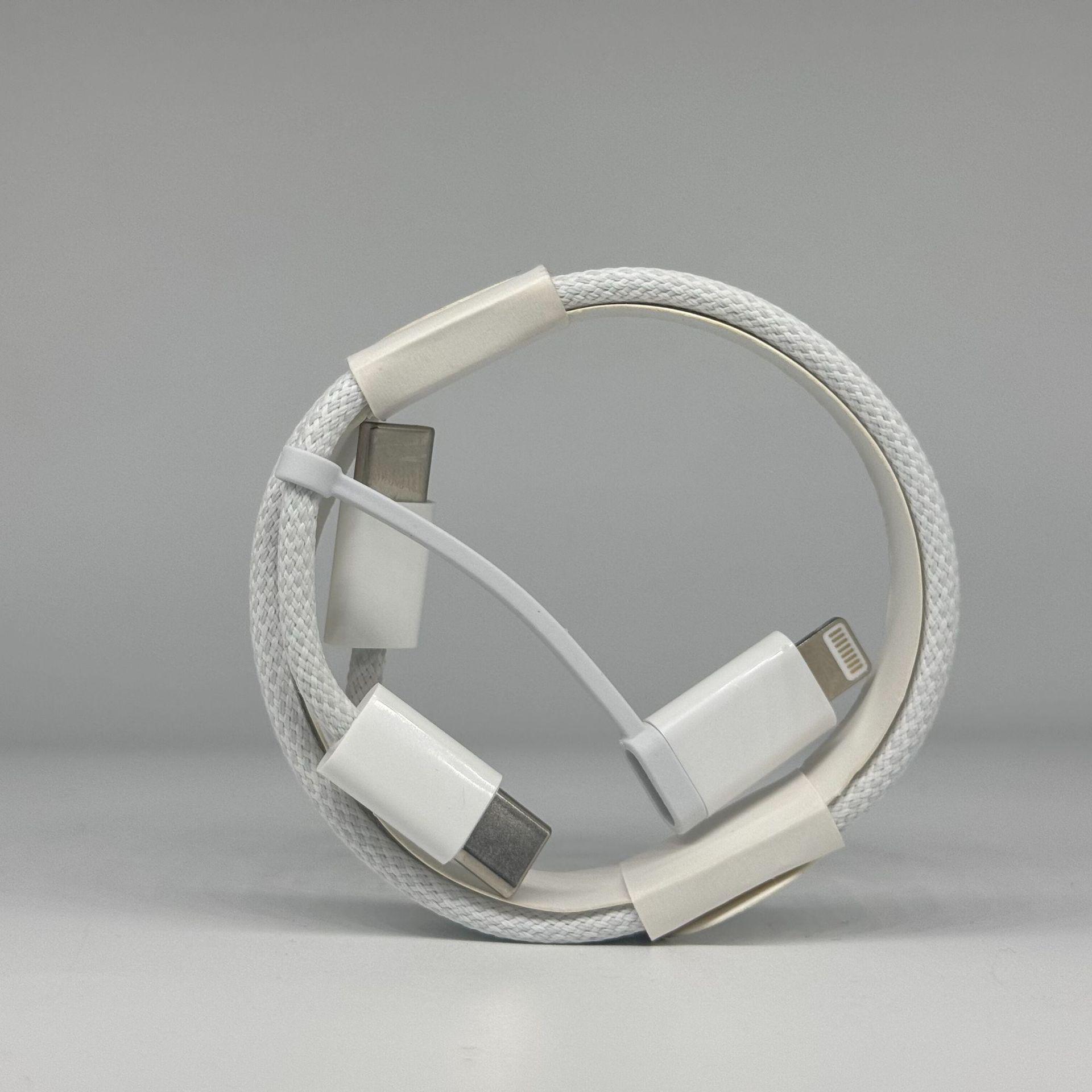 

PD60W 2-in-1 Braided Fast Charging Cable for Apple, Android, and Huawei Mobile Devices 2-in-1 60W Fast Charging Braided Cable