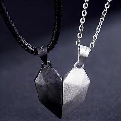 Couple Pendant, Wishing Stone Magnet Necklace Set, Black and White Peach Heart Three-stone Necklace.