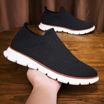 Beliebte Paar-Herrenschuhe neue Fliegenstrick-Socken neuer Modetrend bequem und atmungsaktiv leicht große Größe lässig