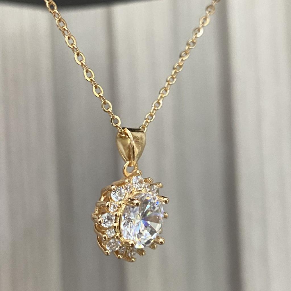 New Seiko Full Diamond Sunflower Necklace, Light Luxury Ins Wind Collarbone Chain