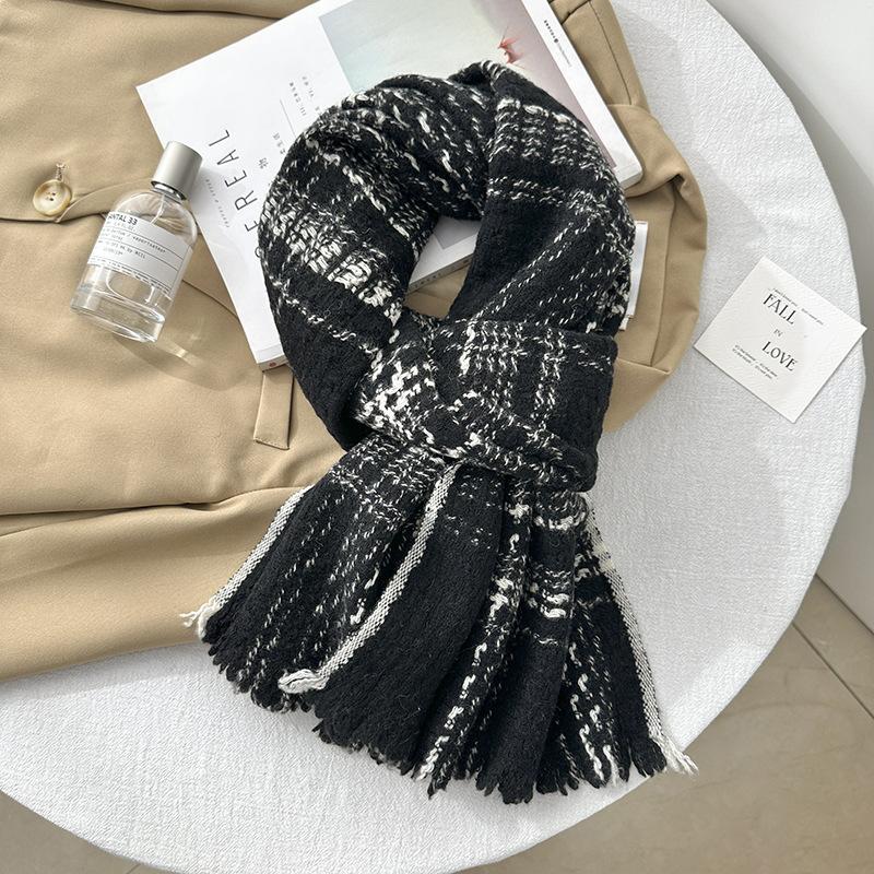 Light luxury black and white woven wool scarf autumn and winter women's simple high-end temperament trendy shawl