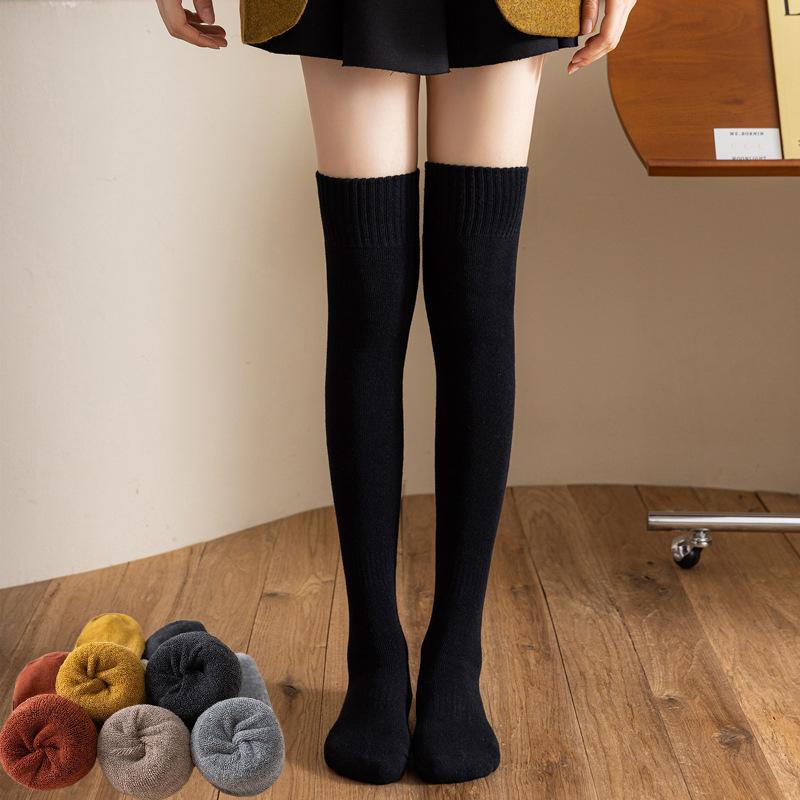 Chaussettes d'intérieur chaudes pour femmes, couleur unie, hiver, maison, antidérapantes, en peluche, tricotées, en polaire corail, pour dormir à l'intérieur, douces, épaisses, chaussettes invisibles
