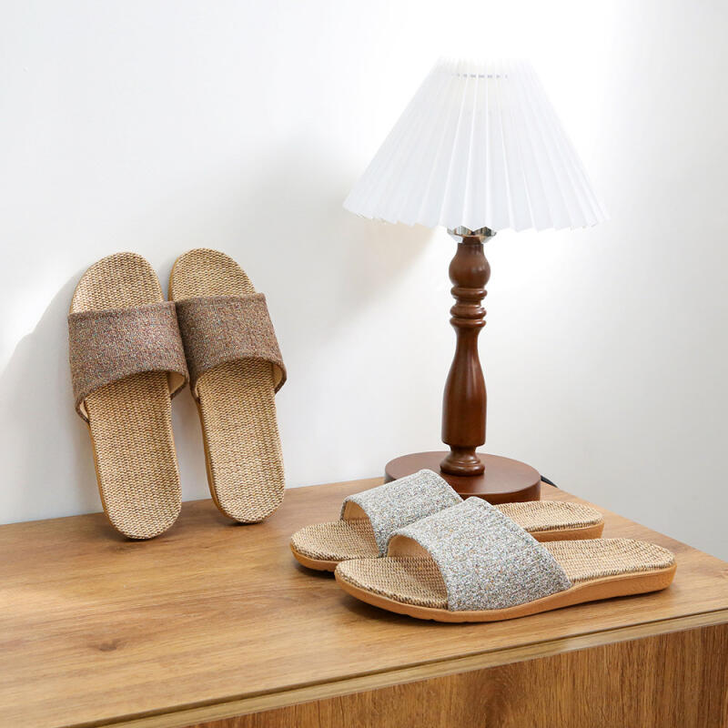 Natural Light Indoor Shoes L 3280₽