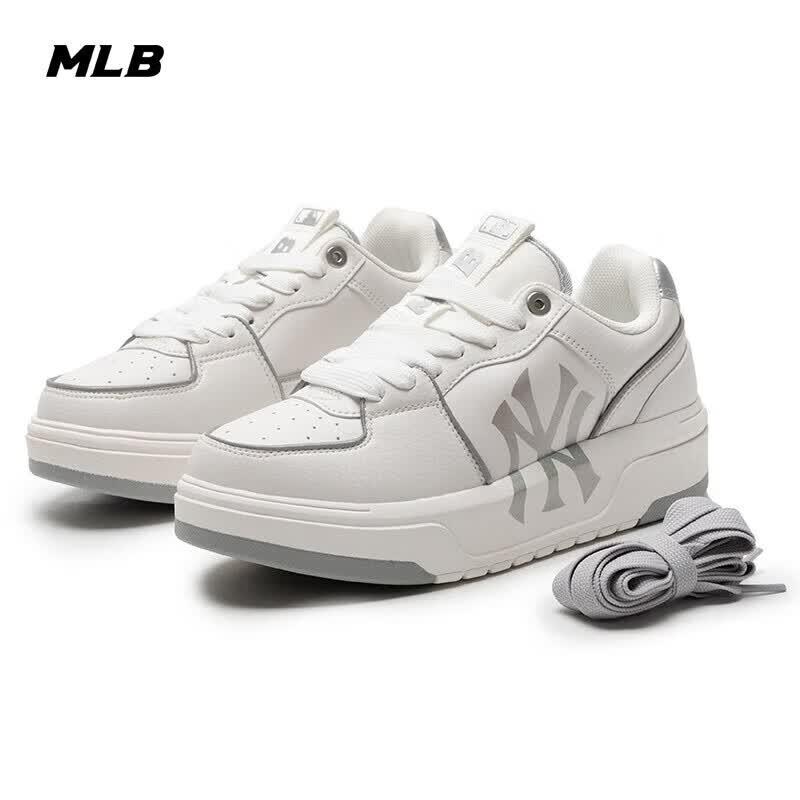 MLB New York Yankees Unisex Casual Sneakers M9.5